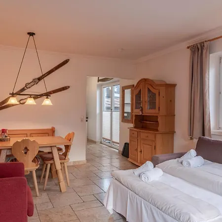 Kitz Thirty Nine Apartment