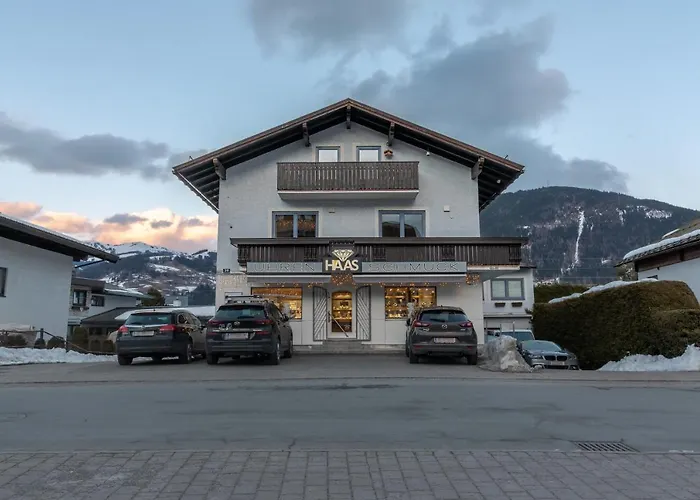 Kitz Thirty Nine Apartment